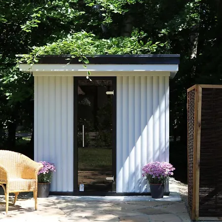 別荘 2 Combined With Outdoor Sauna, Large Garden, Playground