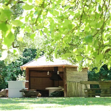 2 Combined With Outdoor Sauna, Large Garden, Playground 別荘 *